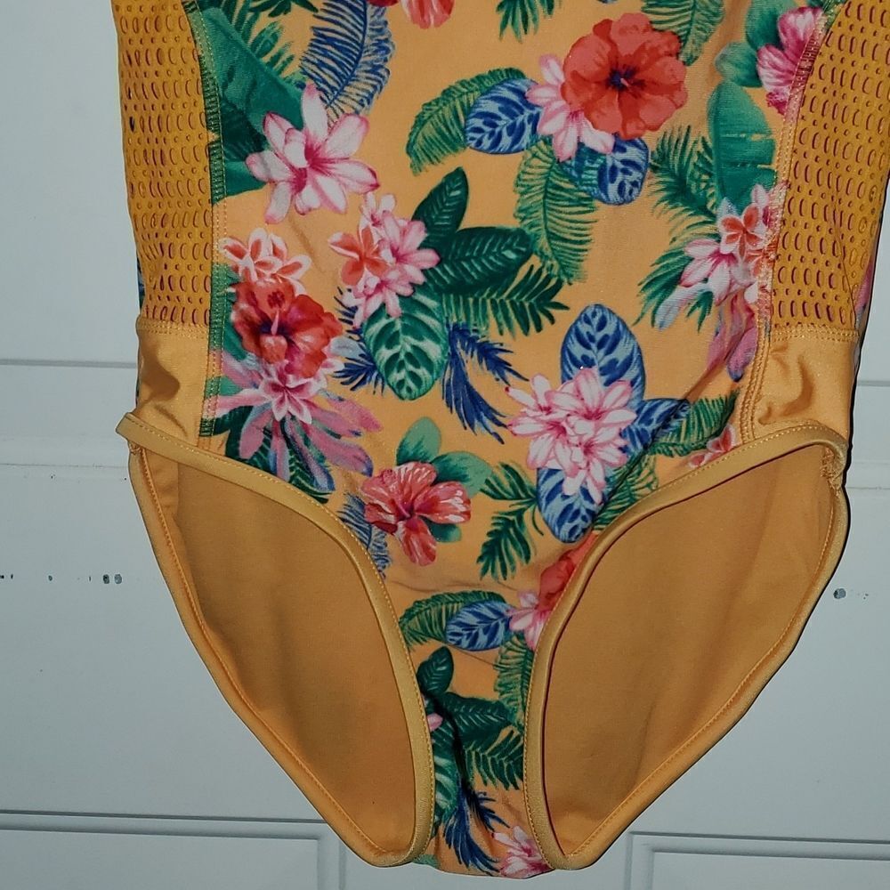 Floral One Poece Rash Guard XL 14/16 - Picture 3 of 8